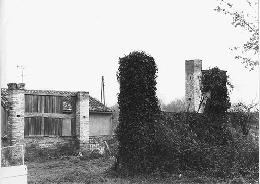 Le Hangar